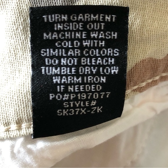 Almost Famous A-Line Mini Skirt Camouflage Print Size 1 Juniors - Picture 2 of 6